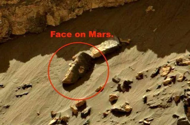 火星上有古老文明？机遇号疑似拍到“人像石雕”，五官清晰可见