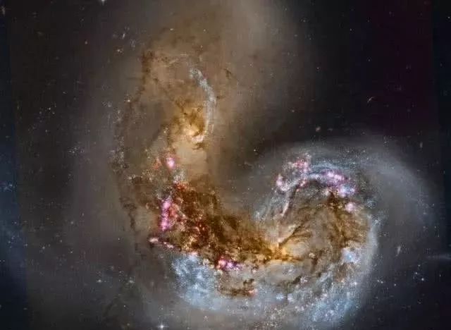 40亿年后，银河系被仙女座星系撞上就会发生大爆炸，该怎么办？