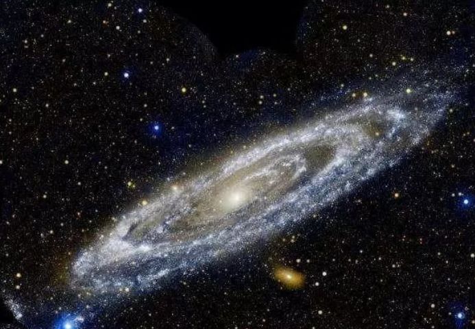 人类肉眼看到夜空中的天体离地球最远有多远？