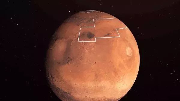 被称之为地球前世今生的火星，新发现：地表2.5厘米下存在水冰
