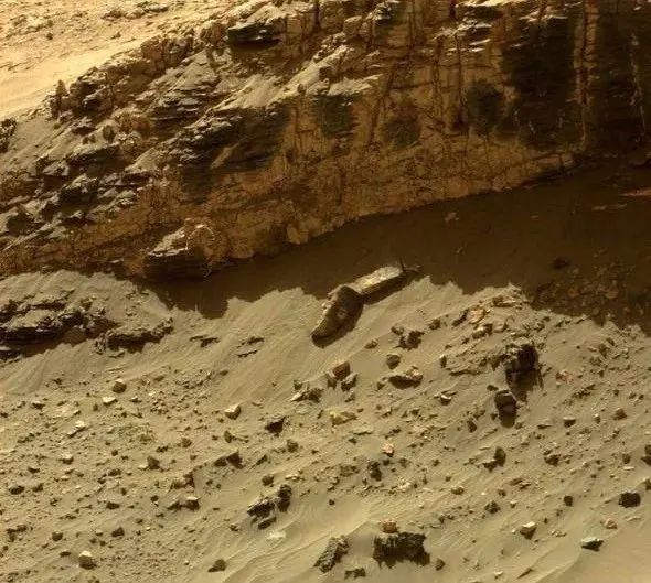 火星上有古老文明？机遇号疑似拍到“人像石雕”，五官清晰可见