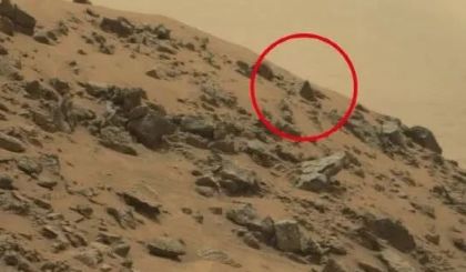 火星出现神秘“烟柱”，真的是有人在上面生活？