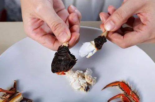大闸蟹的功效和作用，大闸蟹的正确吃法