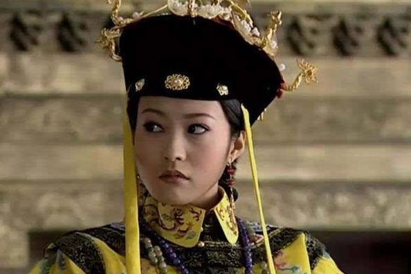 她是富家千金，父亲把她嫁给仇人之子，22年后成清朝第一位皇后！