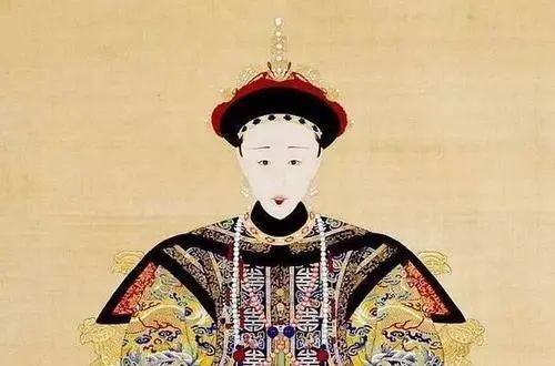 清朝唯一生下皇帝的继后，14岁入宫四怀龙胎，封号独一无二