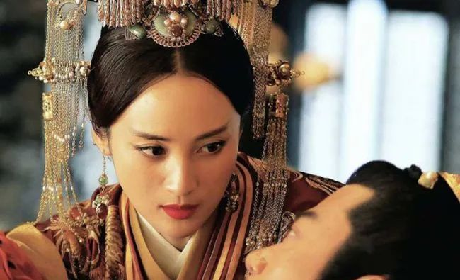 她是康熙第一宠妃，清朝最能生的妃子，晚年却不尽人意