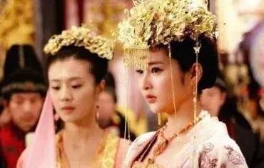 康熙亲女儿，远嫁蒙古的公主被丈夫一脚踢死，康熙获知灭驸马全族