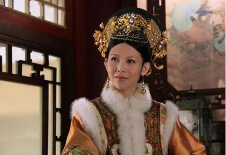 她10岁嫁给乾隆，成为唯一享有帝王待遇的皇后，是清朝绝无仅有的