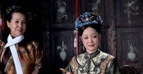 她是清朝康熙最宠爱的妃子，即便年老色衰也没有失宠，她是谁呢