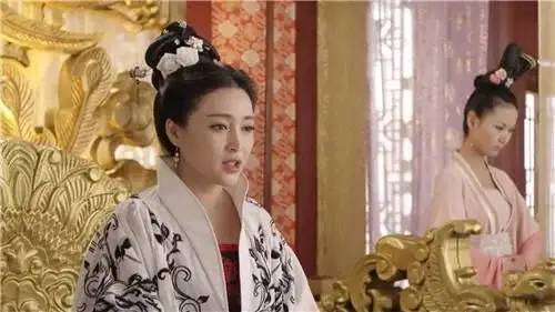 15岁被丈夫卖掉，44岁逆袭成皇后，只差一步便成中国第二个女皇帝