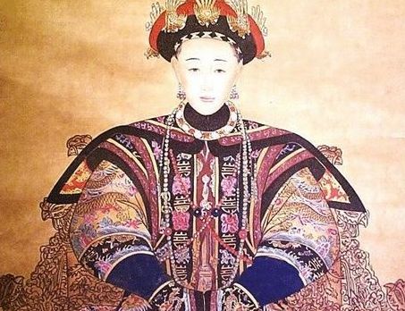 18岁丫鬟为嘉庆生下皇长子，居众妃之首20年，被尊封为皇贵妃
