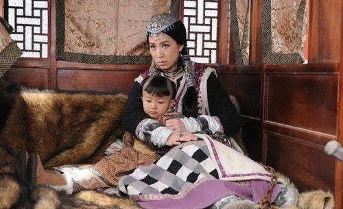她是中国史上最伟大的母亲，生下4个儿子，最后全都培养成了皇帝