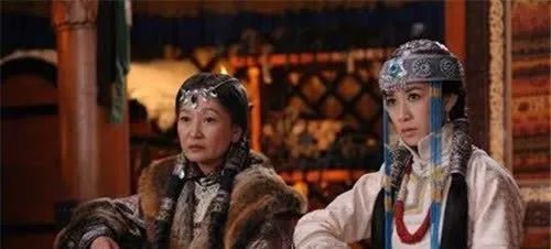她是中国史上最伟大的母亲，生下4个儿子，最后全都培养成了皇帝