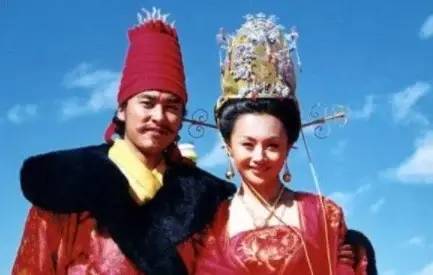 她是唐朝的一位公主，奉献自己的一生，使藏族人民的生活得到改变