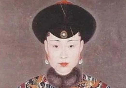 清朝“最明智”的皇后，让养子继位称帝，获新帝一生的尊敬