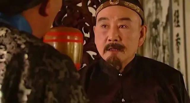 清廷红人隆科多是雍正亲舅舅，雍正继位后2年，为何除掉他？