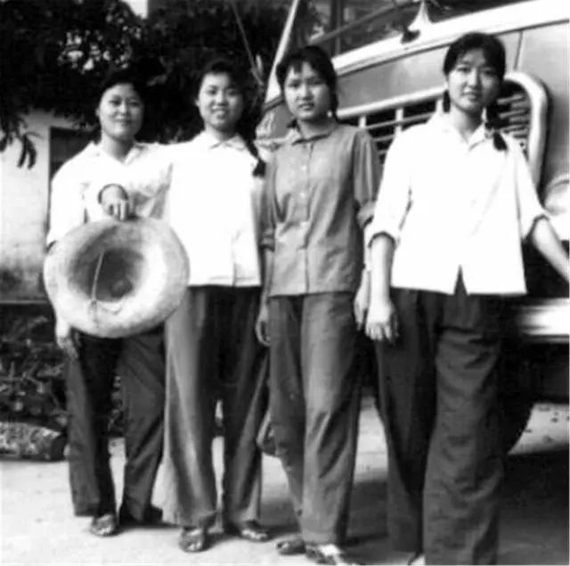 50年前，那个因一句玩笑话而负气嫁给农民的女知青，后来怎样了？