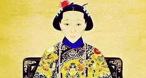 清朝最有权势的姑侄，姑姑稳居后位五十年，侄女入宫两月便封皇后