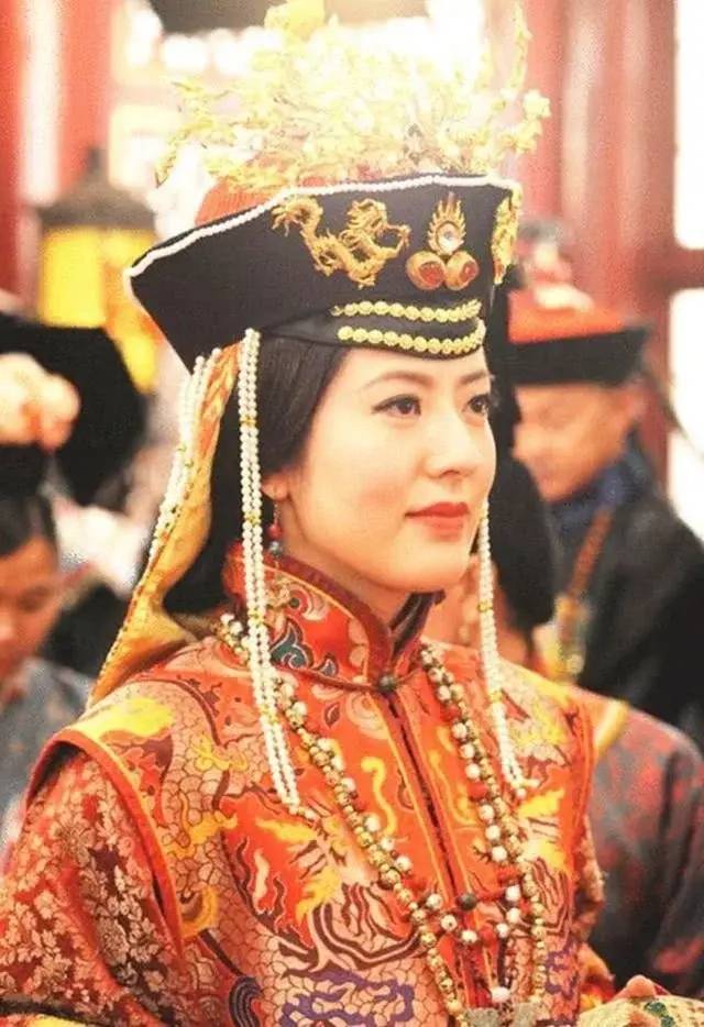 清朝唯一一个敢跟皇太后作对！历经四朝，封皇贵妃，却守寡58年