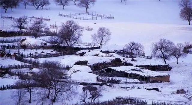 王维诗词里的大雪，宁静致远，一如他难得的自在秉性！