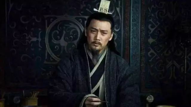 诸葛亮隐藏的阴谋，骗了刘备几十年，刘备至死也没发现！