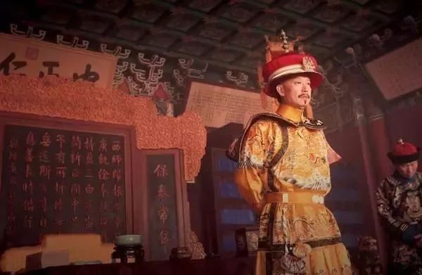 清朝没有玩物丧志的皇帝，为什么仍没有撑过三百年！