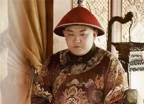 皇帝问茶商：毛尖怎么卖？五百文，雍正回宫后处死三名大臣
