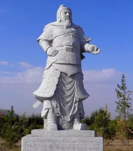 中国三大猛将：岳飞垫底，第一实至名归，被称为战神之神