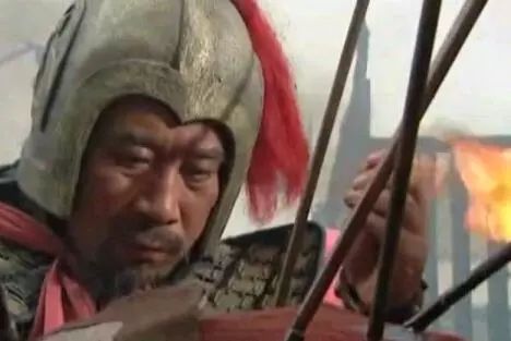 宋江最宠信的大将，被箭射死后，宋江一句话，让人气愤不已！