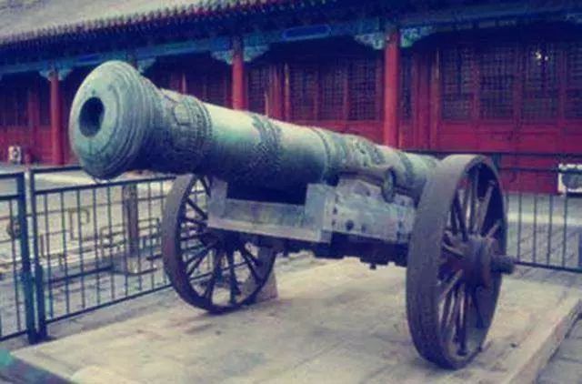 左宗棠在陕西发现一个三百年前的超级武器，愤怒说：活该大清不行