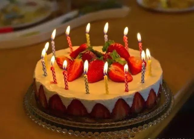 【文案】生日蛋糕图片大全，一组唯美的图片与你分享 35图