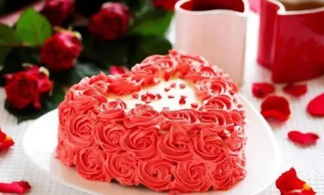 【文案】颜值最高的六款生日蛋糕，女神只要图二，图六萝莉最爱