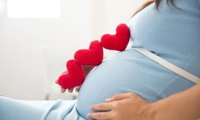 夫妻备孕却怀上“怪胎”，惊呆！畸胎瘤的4个小知识你知道吗？