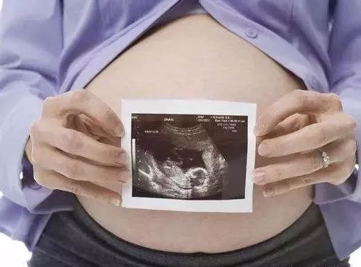 在孕期如果有这4种情况，你肚子里怀的肯定是个小淘气