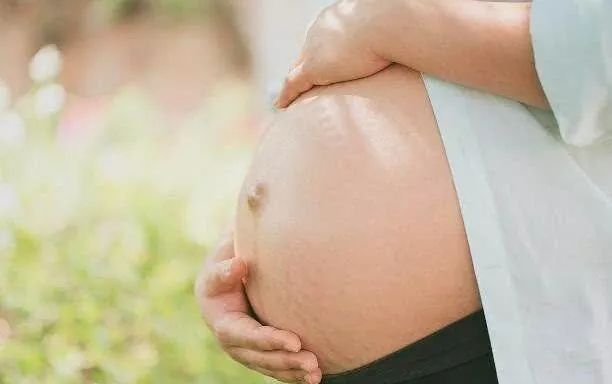 备孕时身体出现这4种反应，说明“受精卵”着床了！