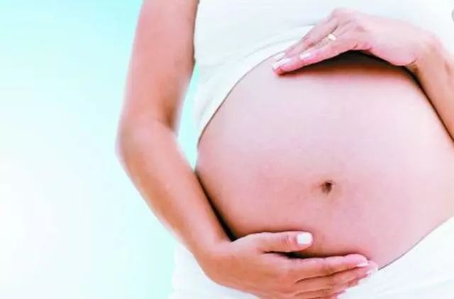 怀孕后，准妈妈身体出现3个变化，可能是“男宝”要驾到，恭喜了