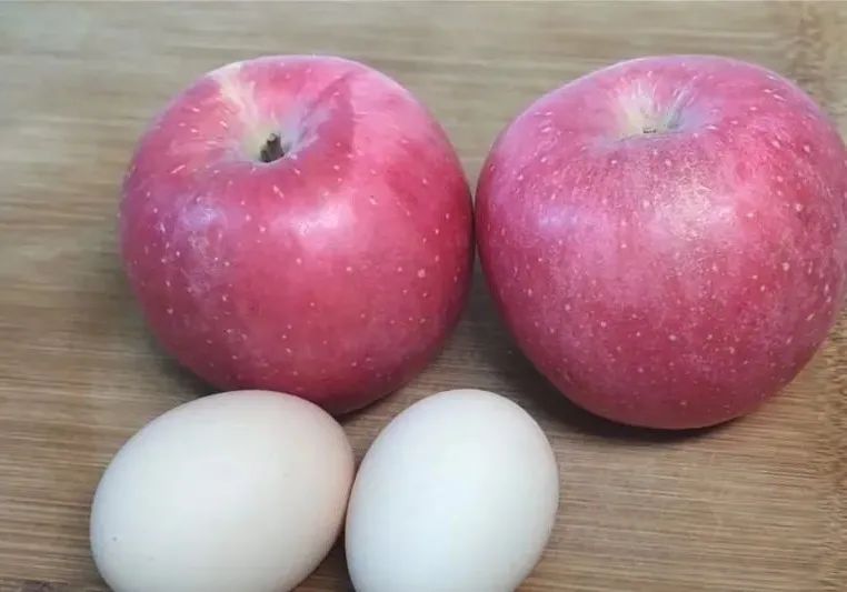 半个苹果加2个鸡蛋，作用真是厉害，好处只有吃的人才懂