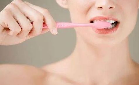 “刷牙出血”是怎么回事？