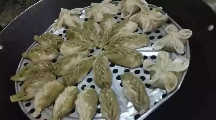 清明前后鸡蛋加它一起煮