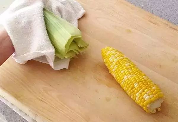 煮玉米前1个小动作