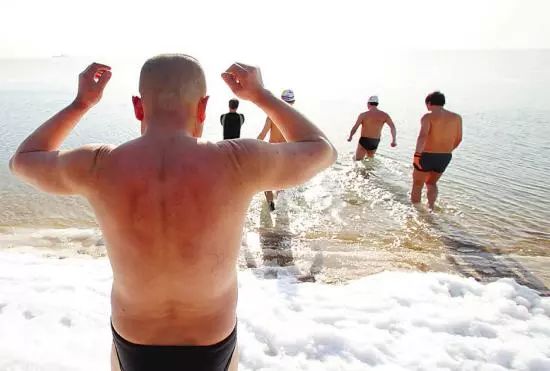 冬泳对身体有哪些好处？