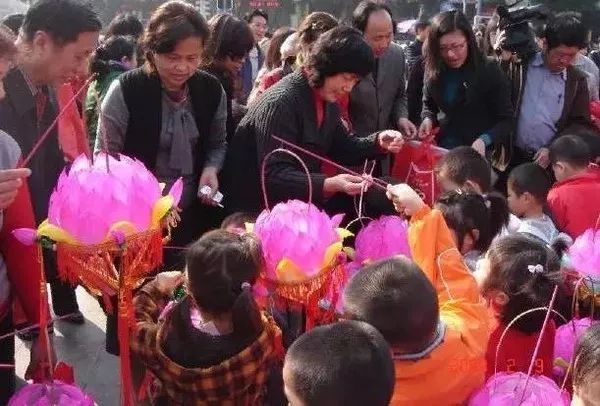 中国健康养生堂祝全国人民元宵节快乐！