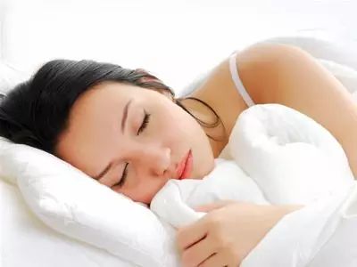 睡觉流口水表示睡的香？这可都是隐患啊