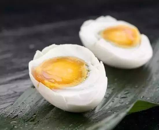 吃咸鸭蛋有三种好处