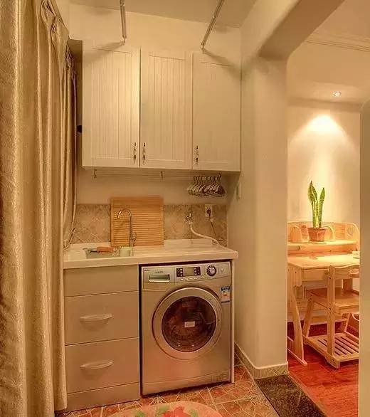 卫生间放不下洗衣机？看看别人家怎么做！