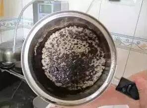 怎样清洁锅污垢？