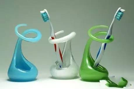 超实用的牙膏48种巧妙用法