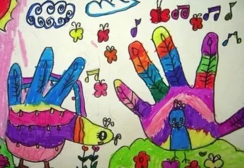 幼儿园大班美术活动教案——奇妙的手型画