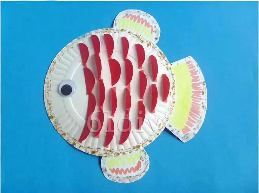 幼儿园创意手工制作——纸盘鱼
