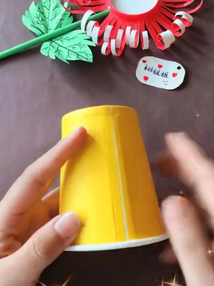 幼儿园清明节手工制作——纸杯立体菊花